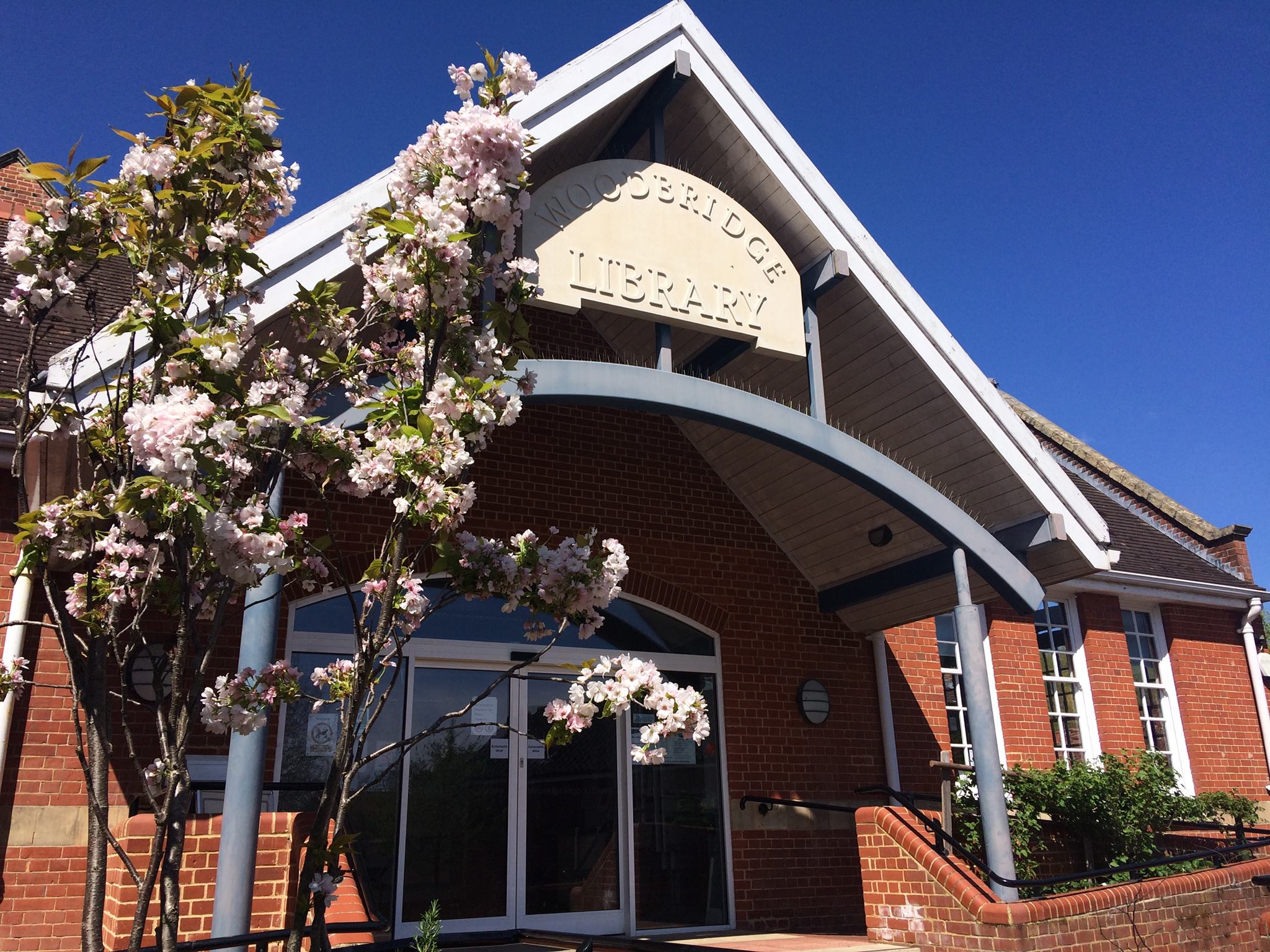 Exterior of Woodbridge Library